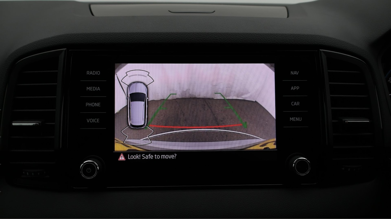 Used Skoda Karoq 2022 for sale - 77283156: Photo 25