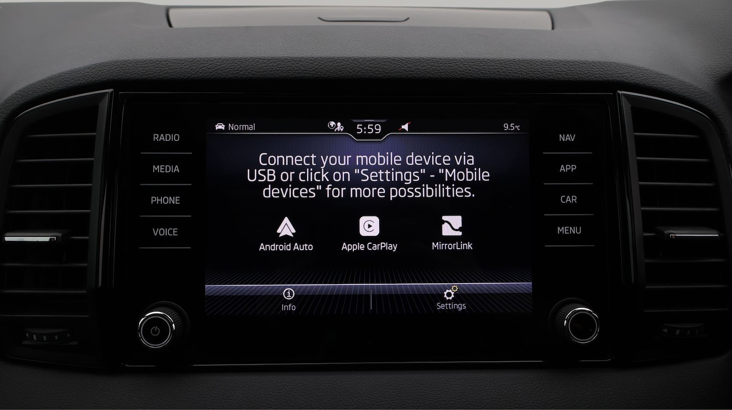 Used Skoda Karoq 2022 for sale - 77283156: Photo 26