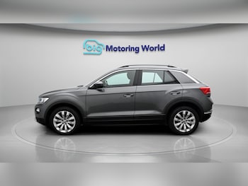 Used Volkswagen T-Roc 2019 for sale - 78532387: Photo