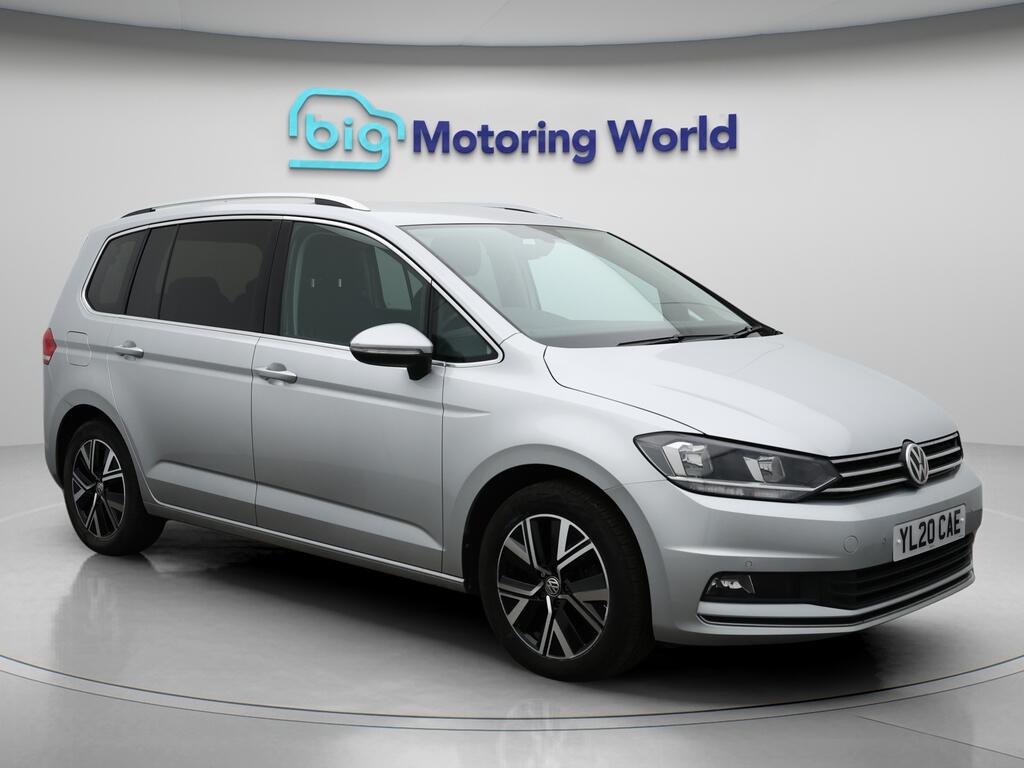 Used Volkswagen Touran 2020 for sale - 76498939: Photo 1