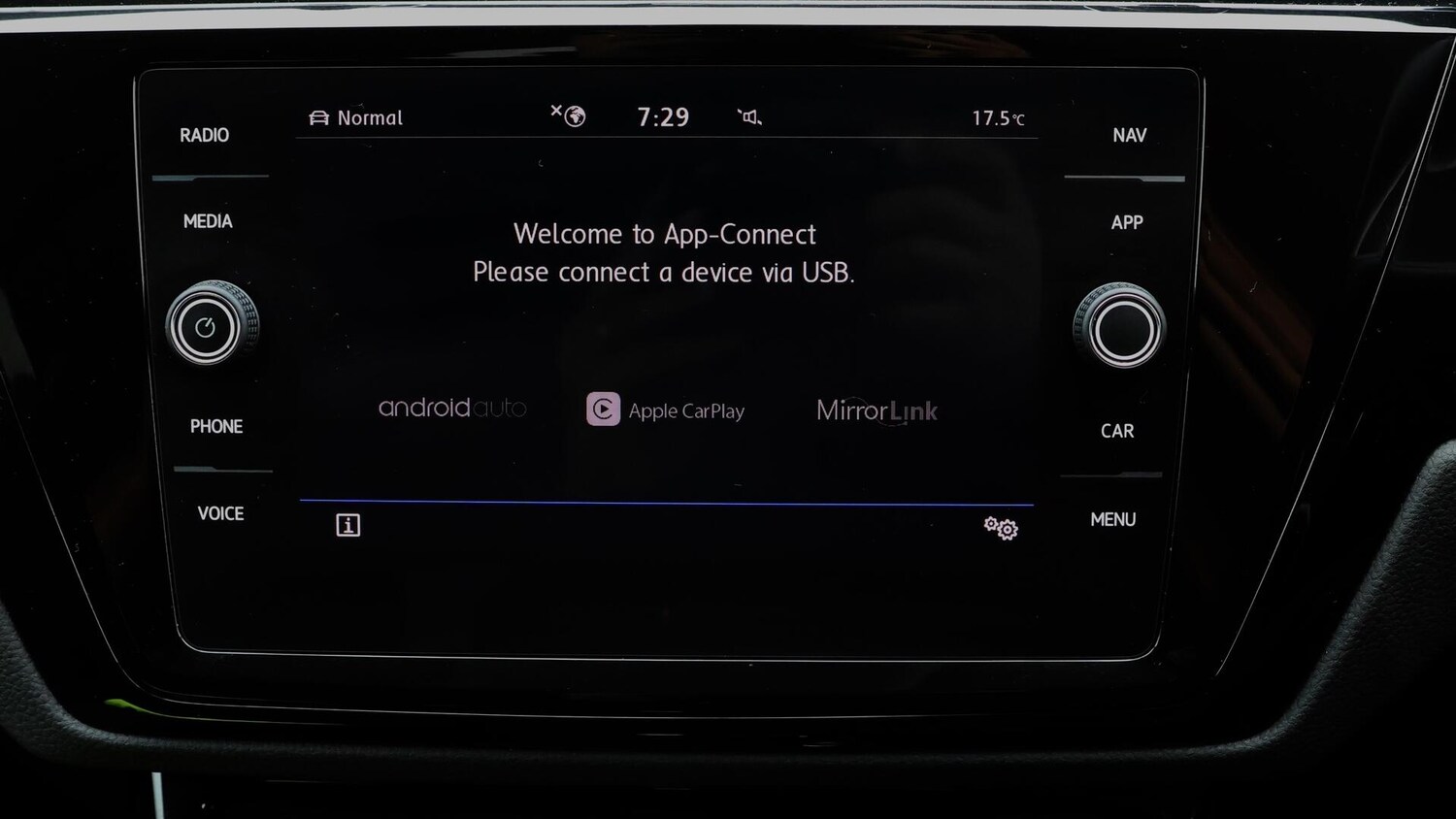 Used Volkswagen Touran 2020 for sale - 76498939: Photo 27