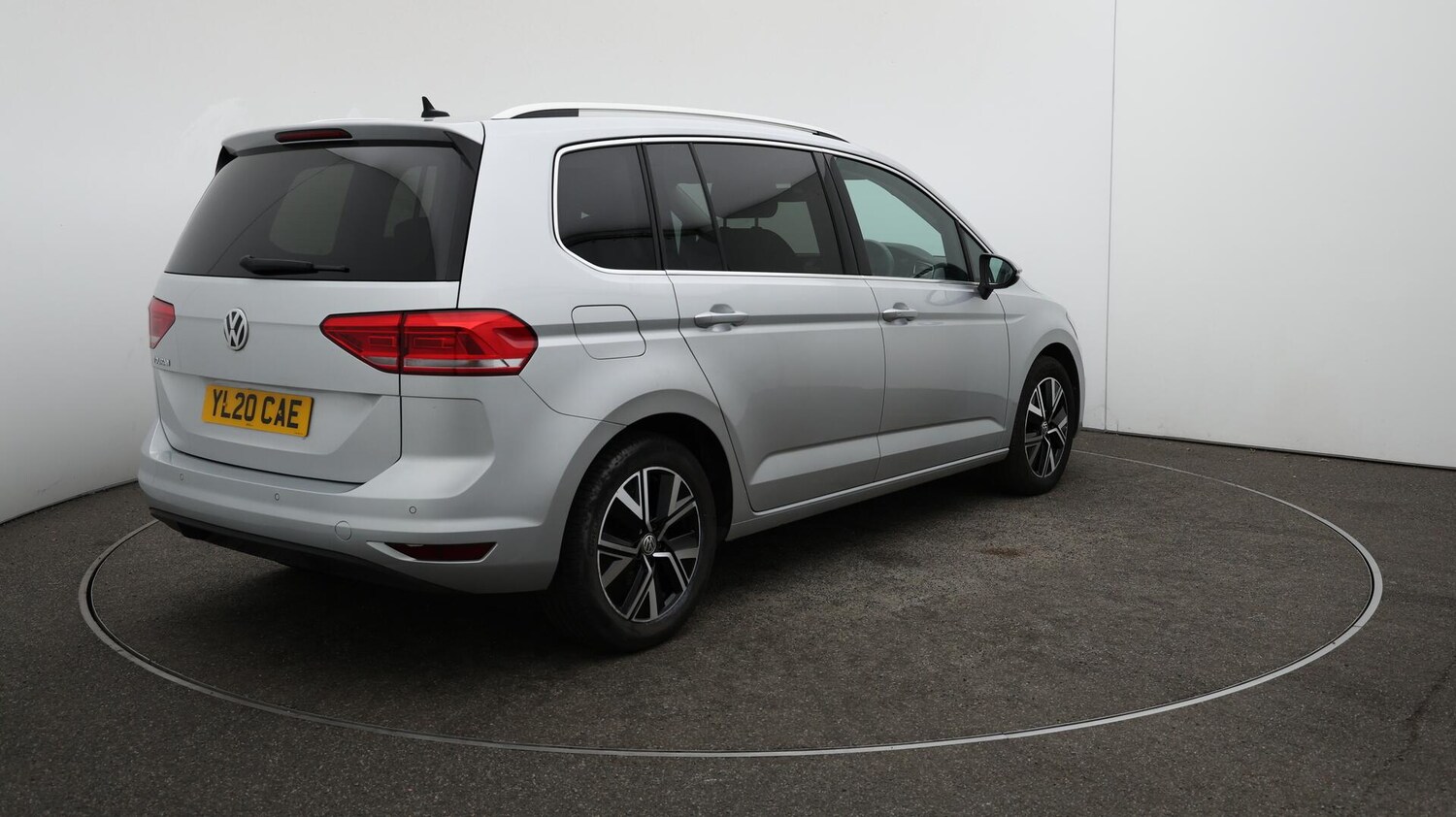 Used Volkswagen Touran 2020 for sale - 76498939: Photo 56