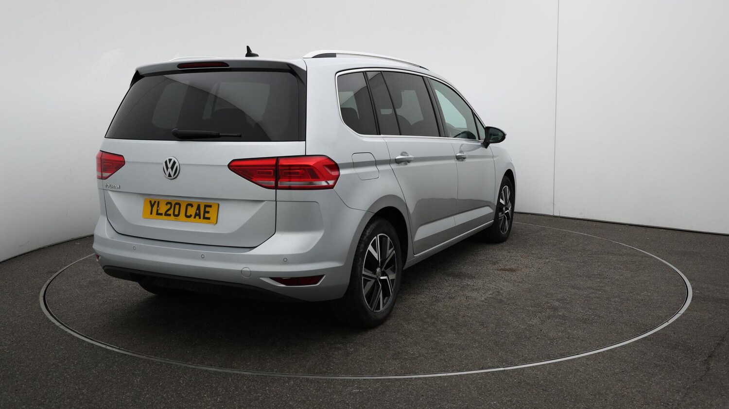 Used Volkswagen Touran 2020 for sale - 76498939: Photo 57