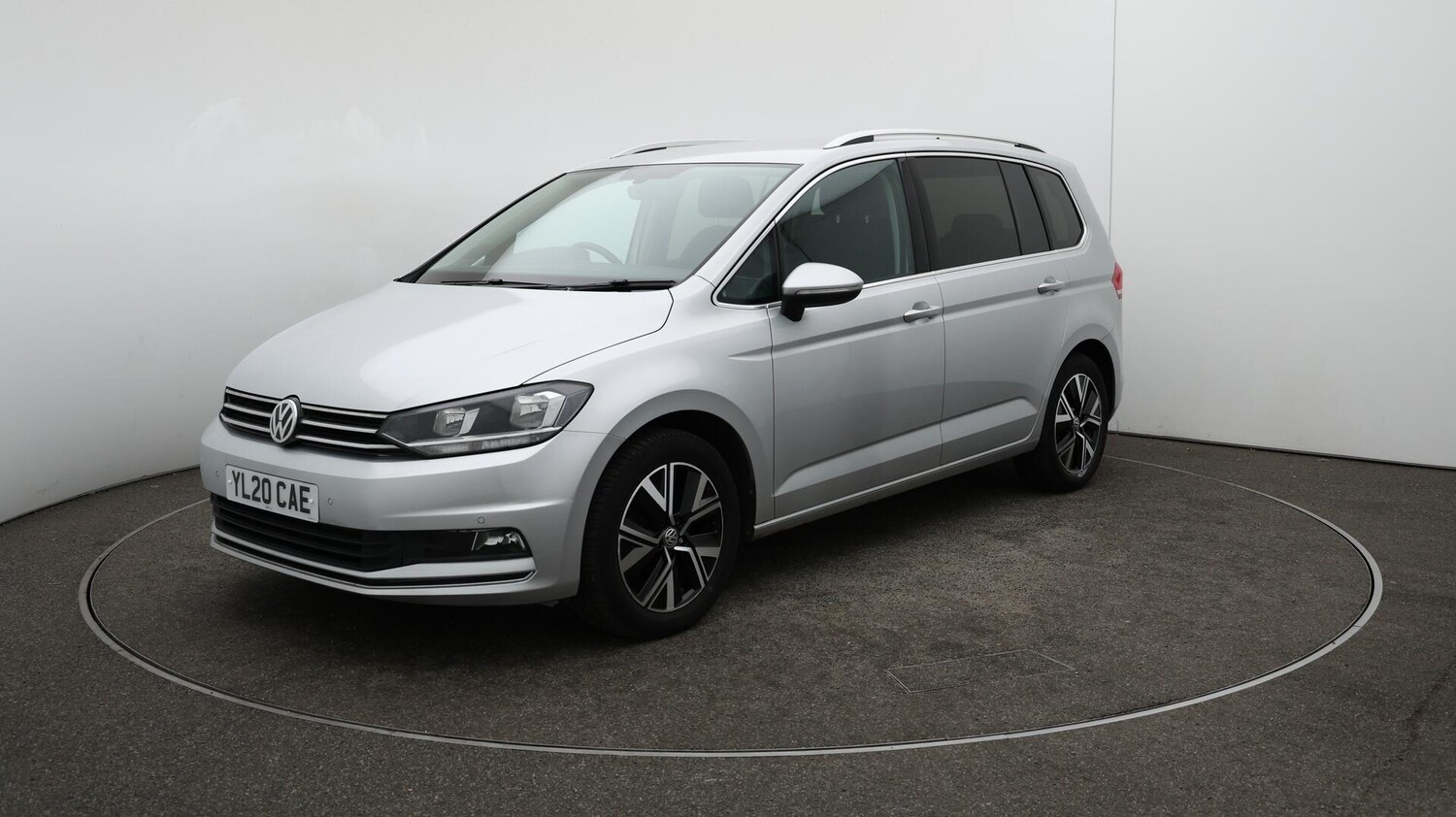 Used Volkswagen Touran 2020 for sale - 76498939: Photo 71