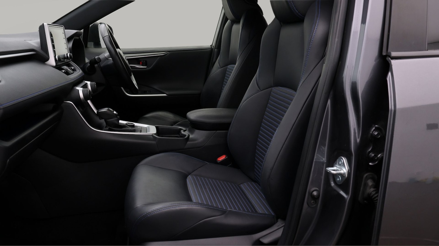 Used Toyota RAV4 2021 for sale - 77650135: Photo 14