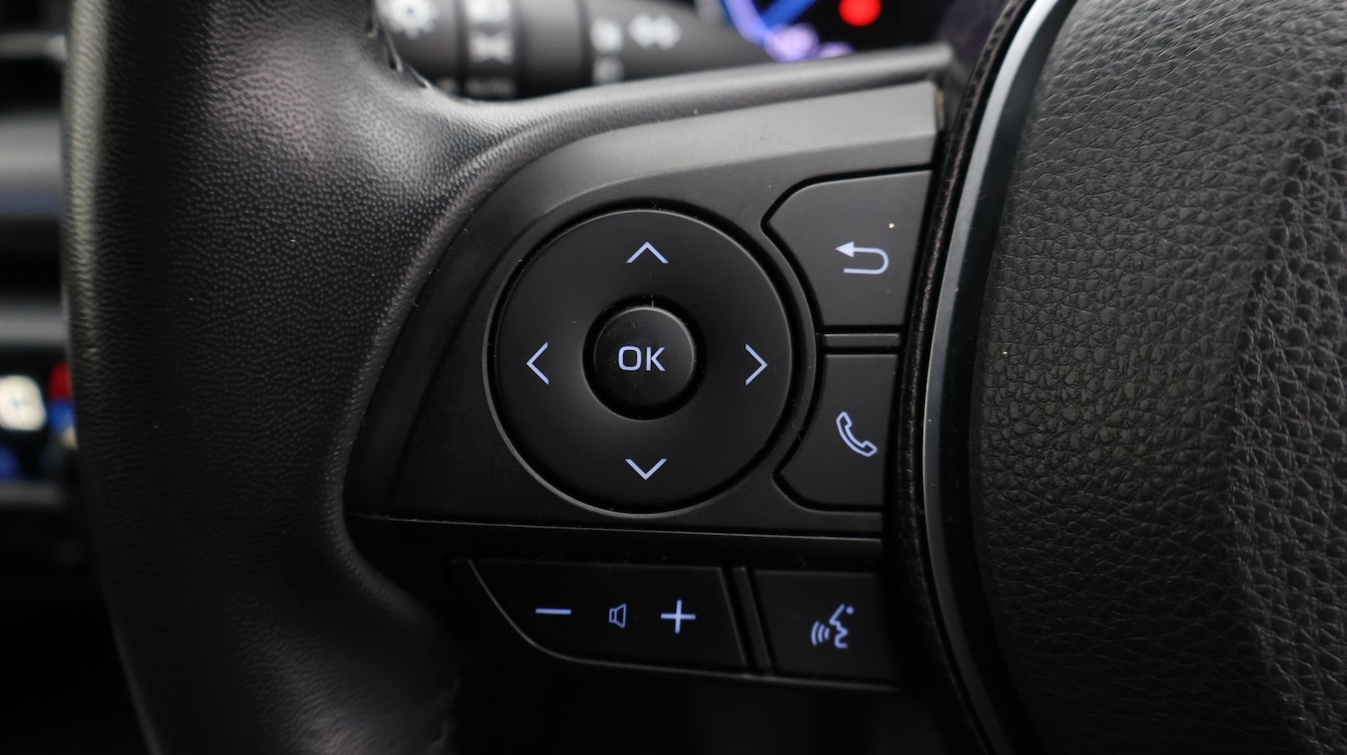 Used Toyota RAV4 2021 for sale - 77650135: Photo 23