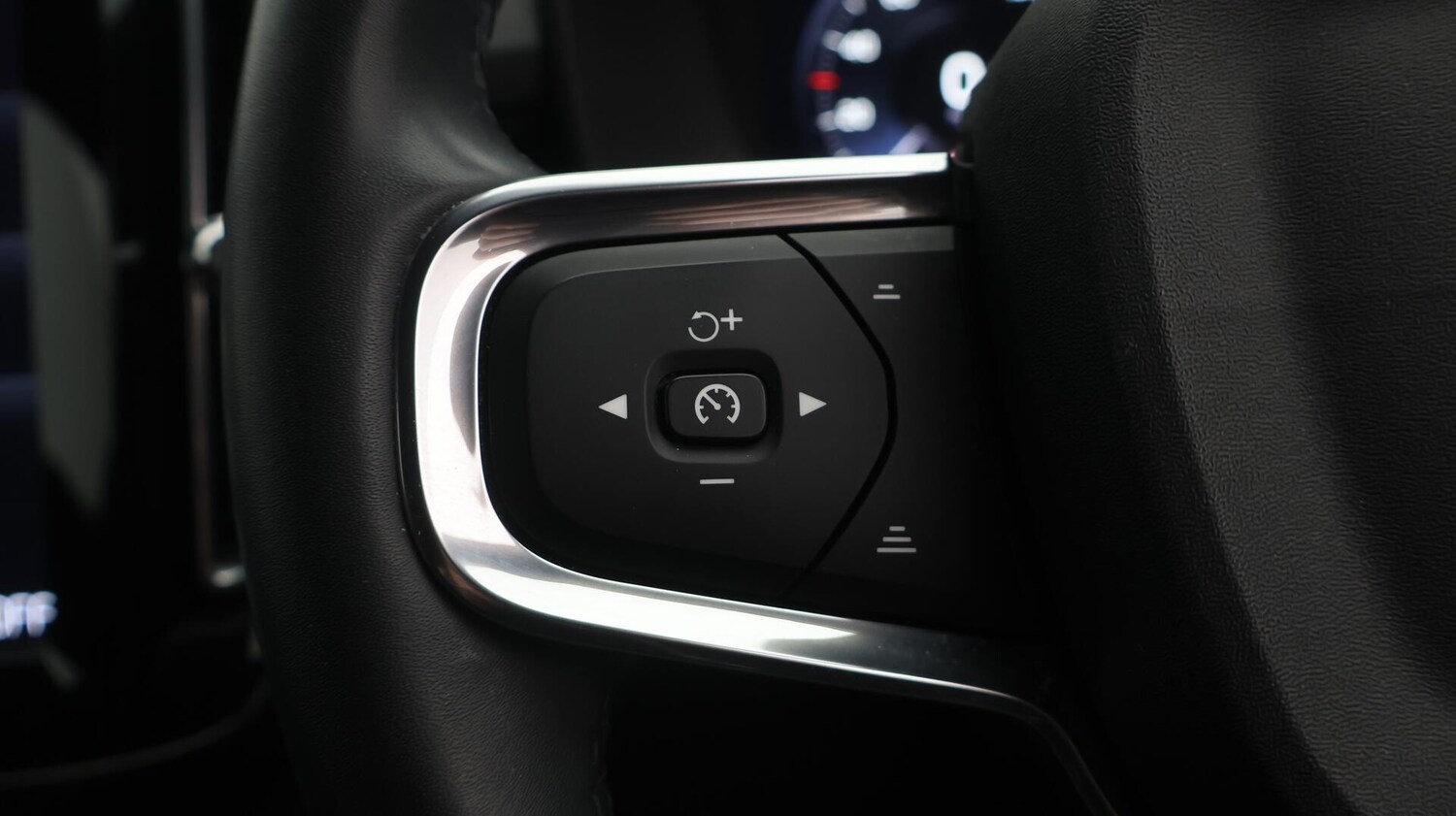 Used Volvo XC40 2021 for sale - 76473071: Photo 25