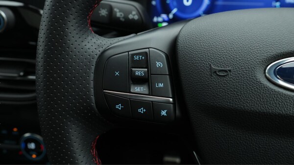 Used Ford Kuga 2022 for sale - 75290546: Photo 25
