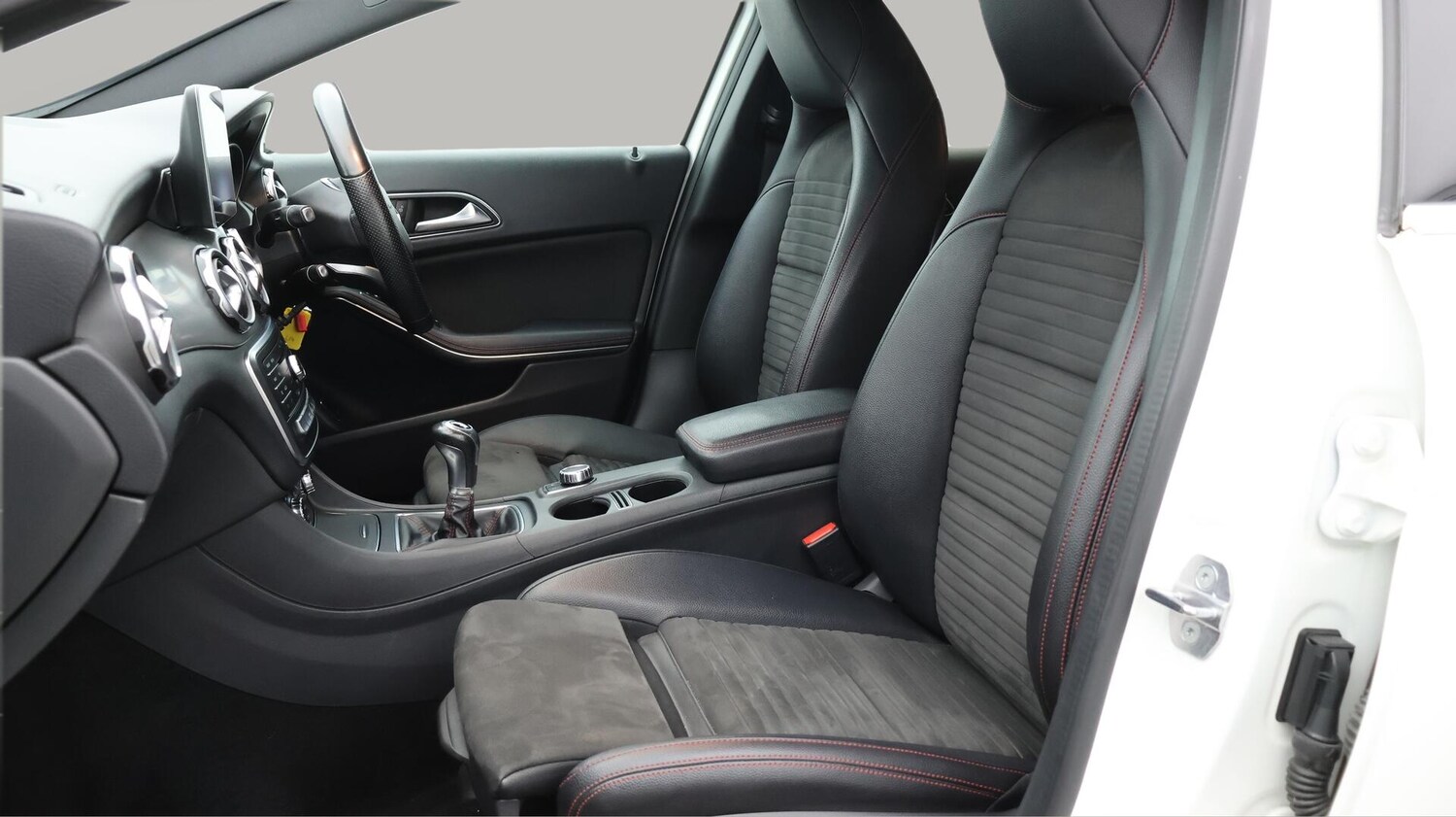 Used Mercedes-Benz GLA 2018 for sale - 76024569: Photo 15