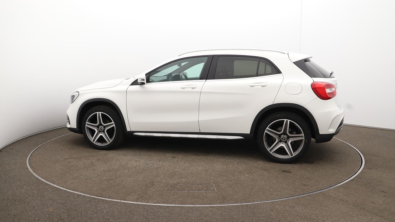 Used Mercedes-Benz GLA 2018 for sale - 76024569: Photo 59