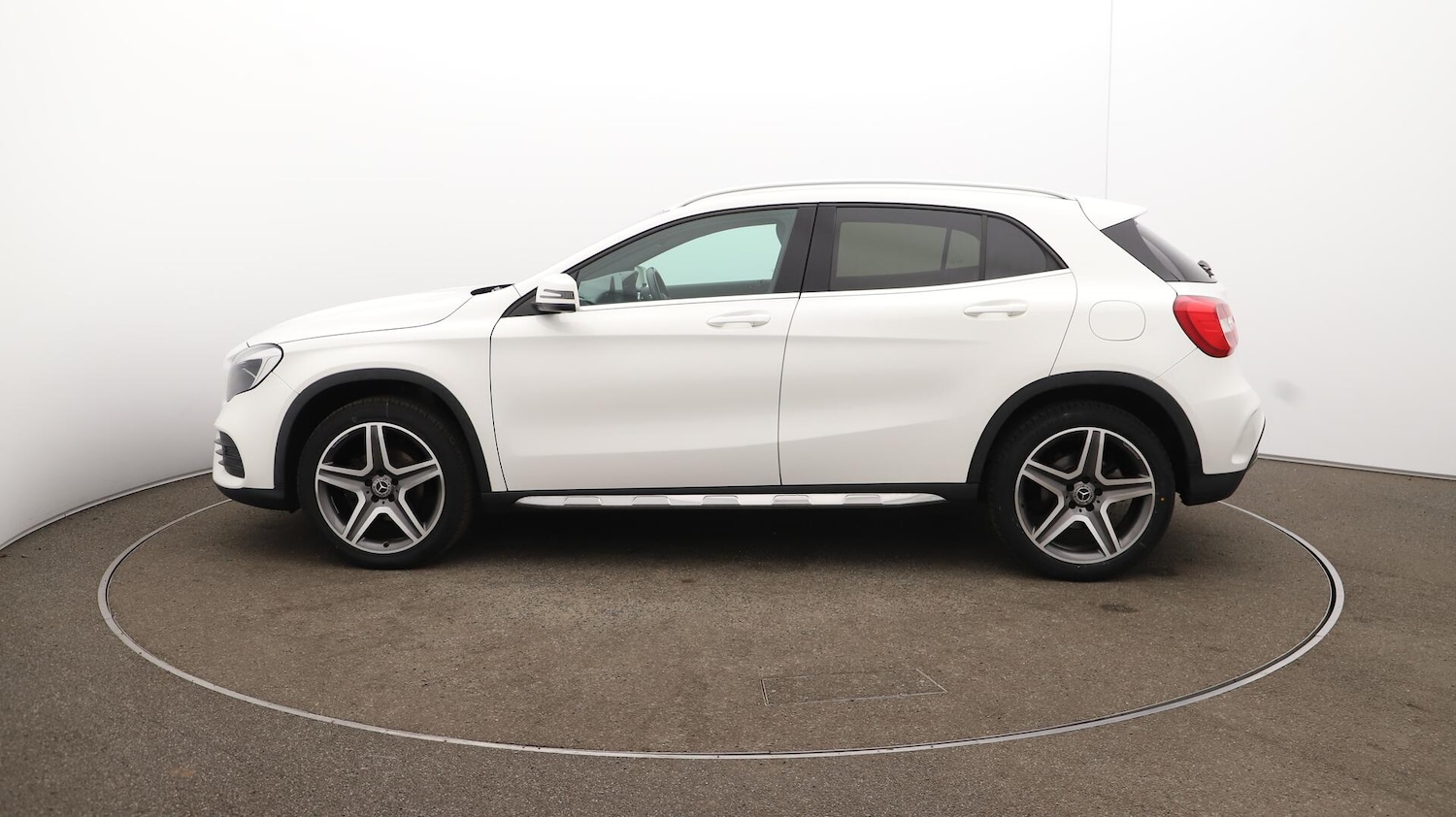 Used Mercedes-Benz GLA 2018 for sale - 76024569: Photo 65
