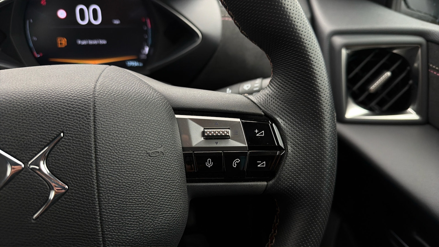 Used DS Automobiles DS 3 2023 for sale - 78028420: Photo 24