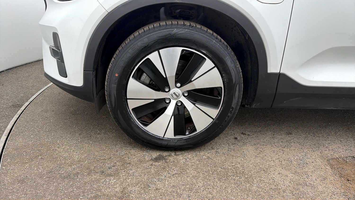 Used Volvo XC40 for sale - 77871844: Photo 17