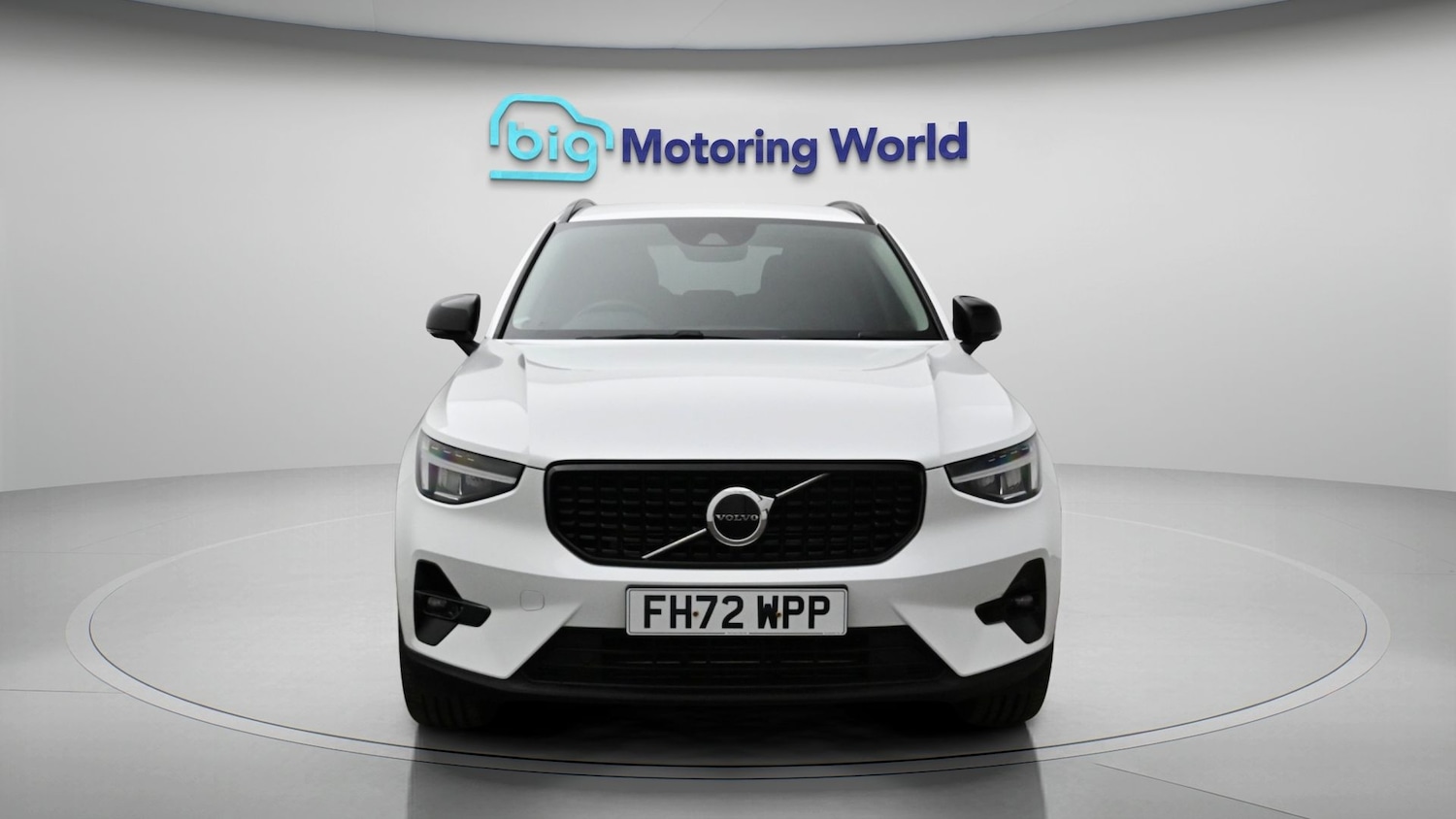 Used Volvo XC40 for sale - 77871844: Photo 2