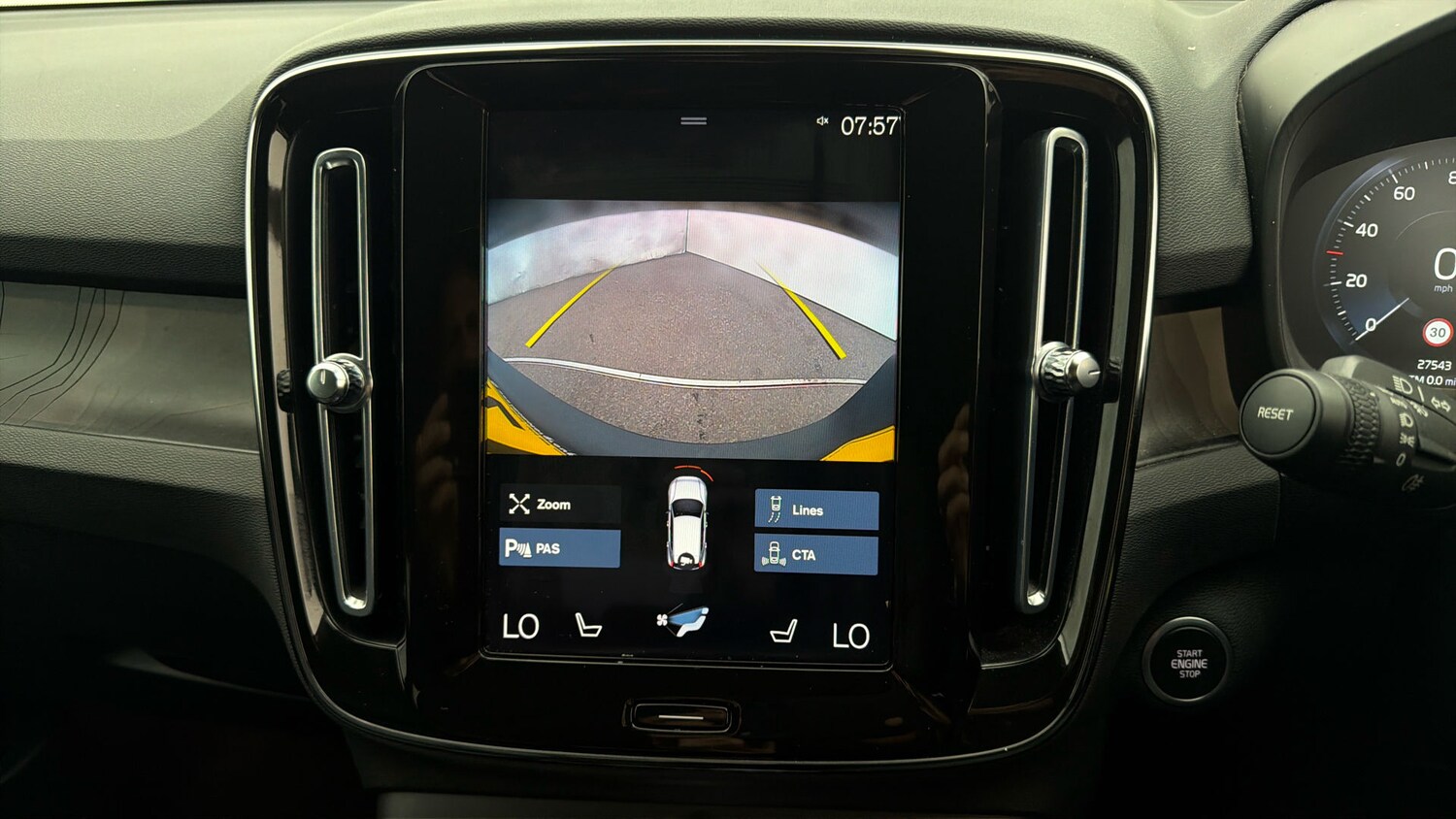 Used Volvo XC40 for sale - 77871844: Photo 26