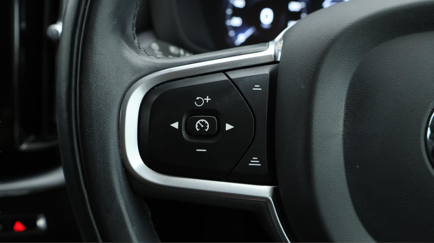 Used Volvo XC60 2021 for sale - 76000956: Photo 24