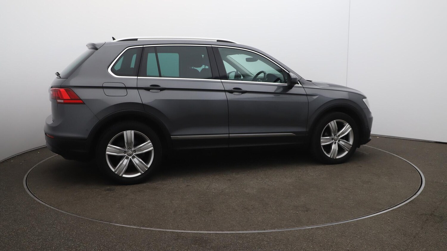 Used Volkswagen Tiguan 2020 for sale - 76122373: Photo 52