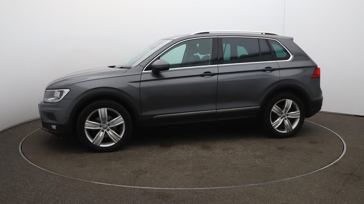 Used Volkswagen Tiguan 2020 for sale - 76122373: Photo 67