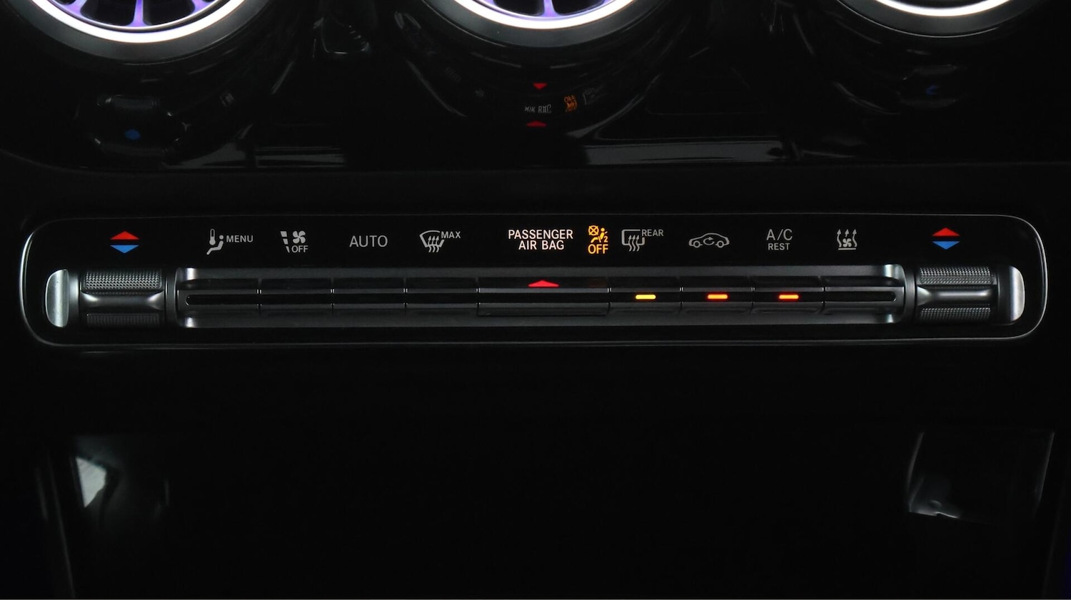 Used Mercedes-Benz CLA 2022 for sale - 76136947: Photo 13
