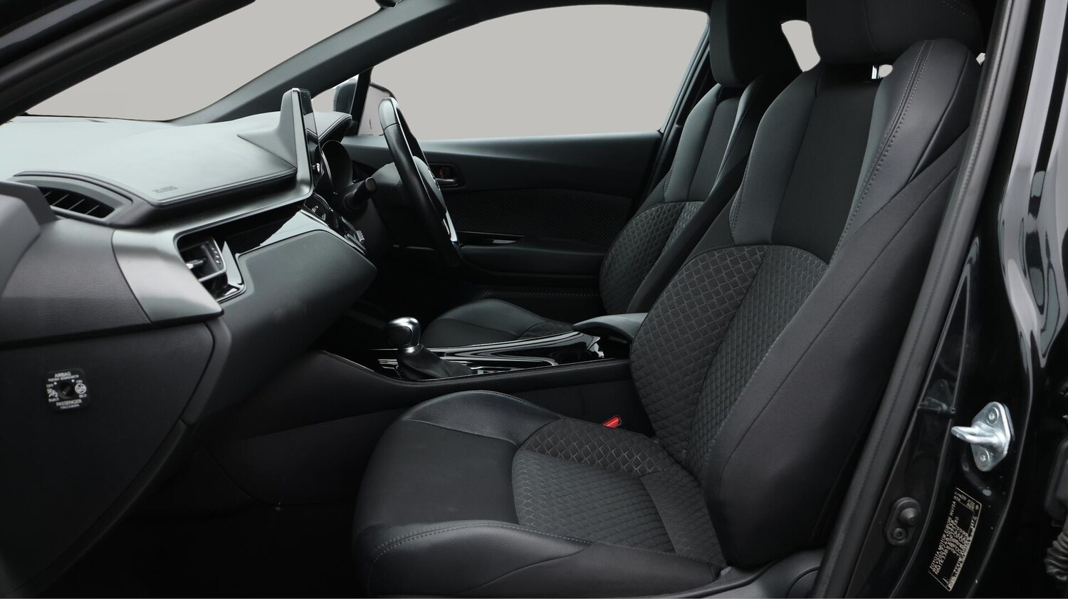 Used Toyota C-HR 2022 for sale - 76238573: Photo 15
