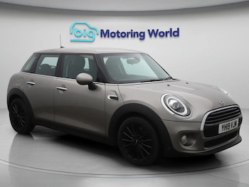 (19) - 1.5 Cooper Classic Hatchback 5dr Petrol Steptronic Euro 6 (s/s) (136 ps)