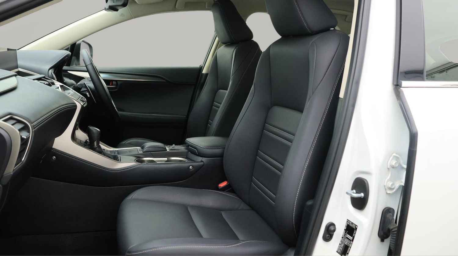 Used Lexus NX 2018 for sale - 76031957: Photo 15