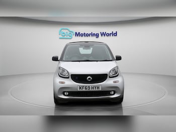 Used smart fortwo 2019 for sale - 75769000: Photo