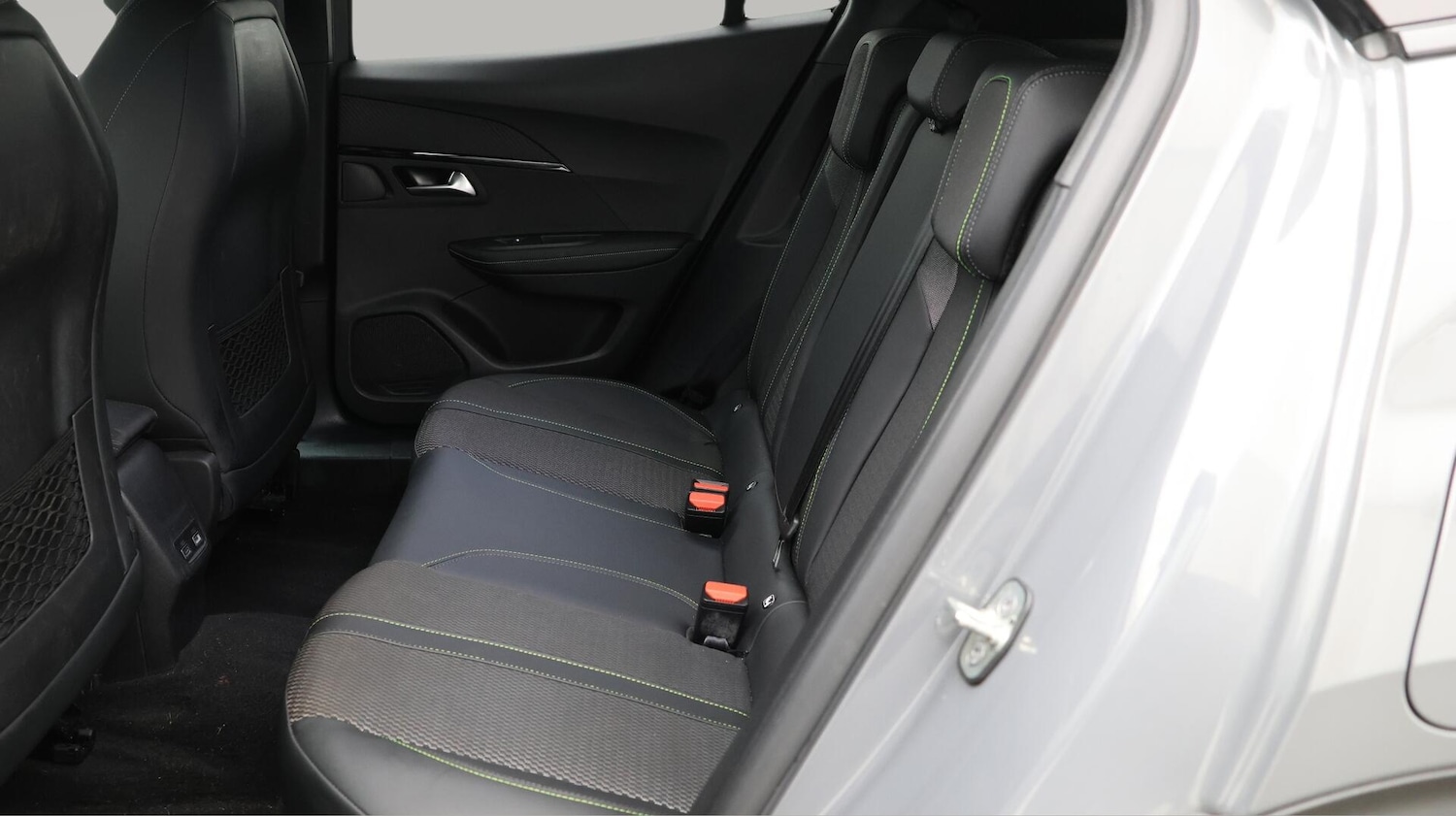 Used Peugeot E-2008 2024 for sale - 76349783: Photo 17