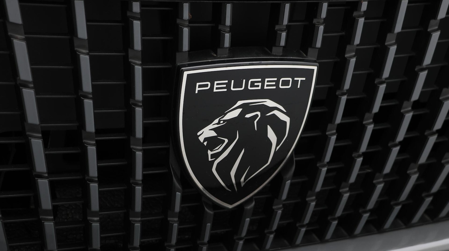 Used Peugeot E-2008 2024 for sale - 76349783: Photo 24