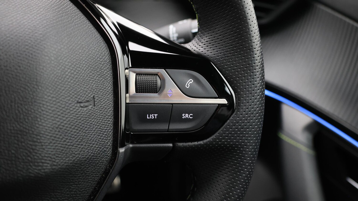 Used Peugeot E-2008 2024 for sale - 76349783: Photo 26