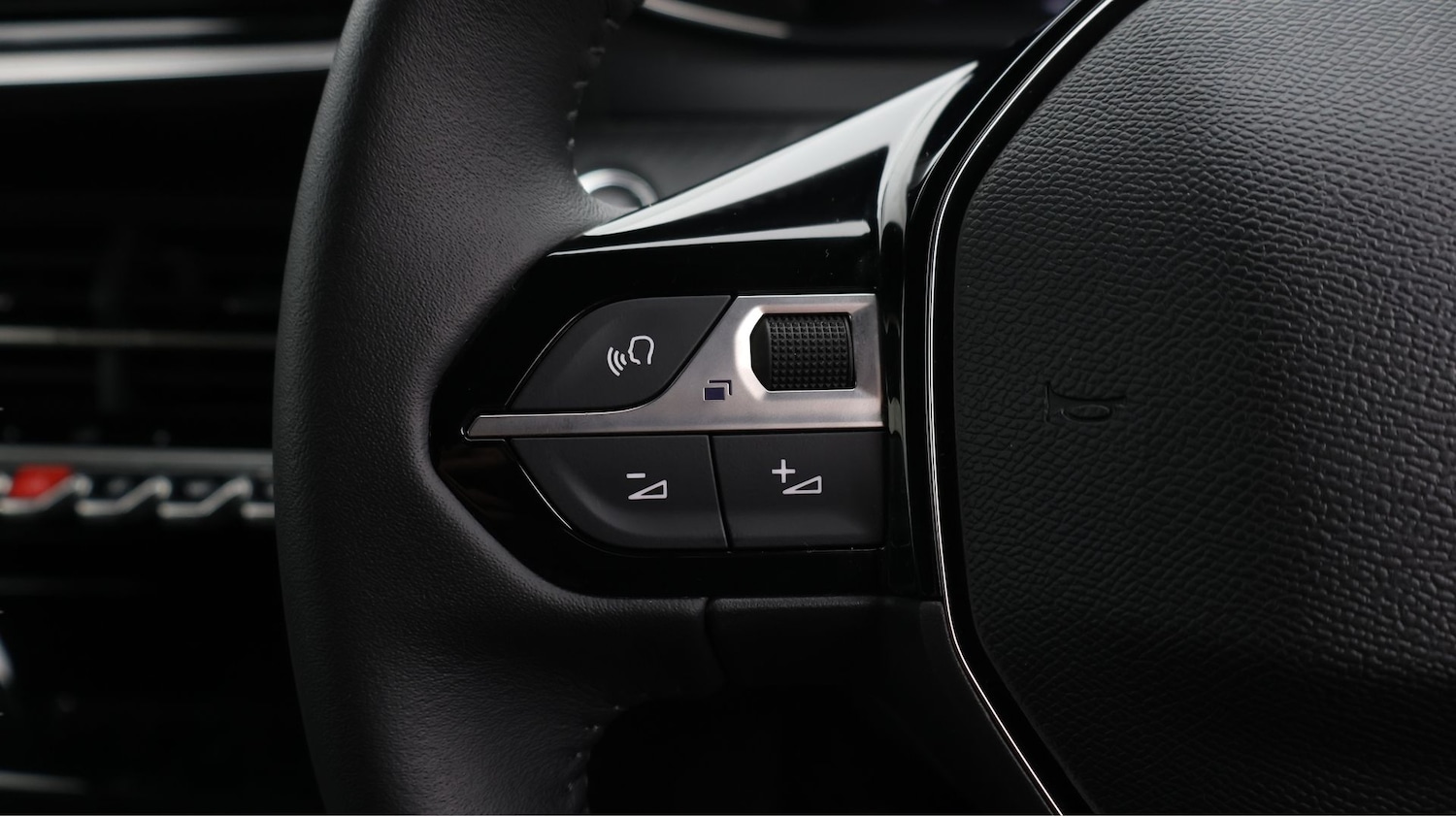 Used Peugeot 2008 2024 for sale - 77701994: Photo 20