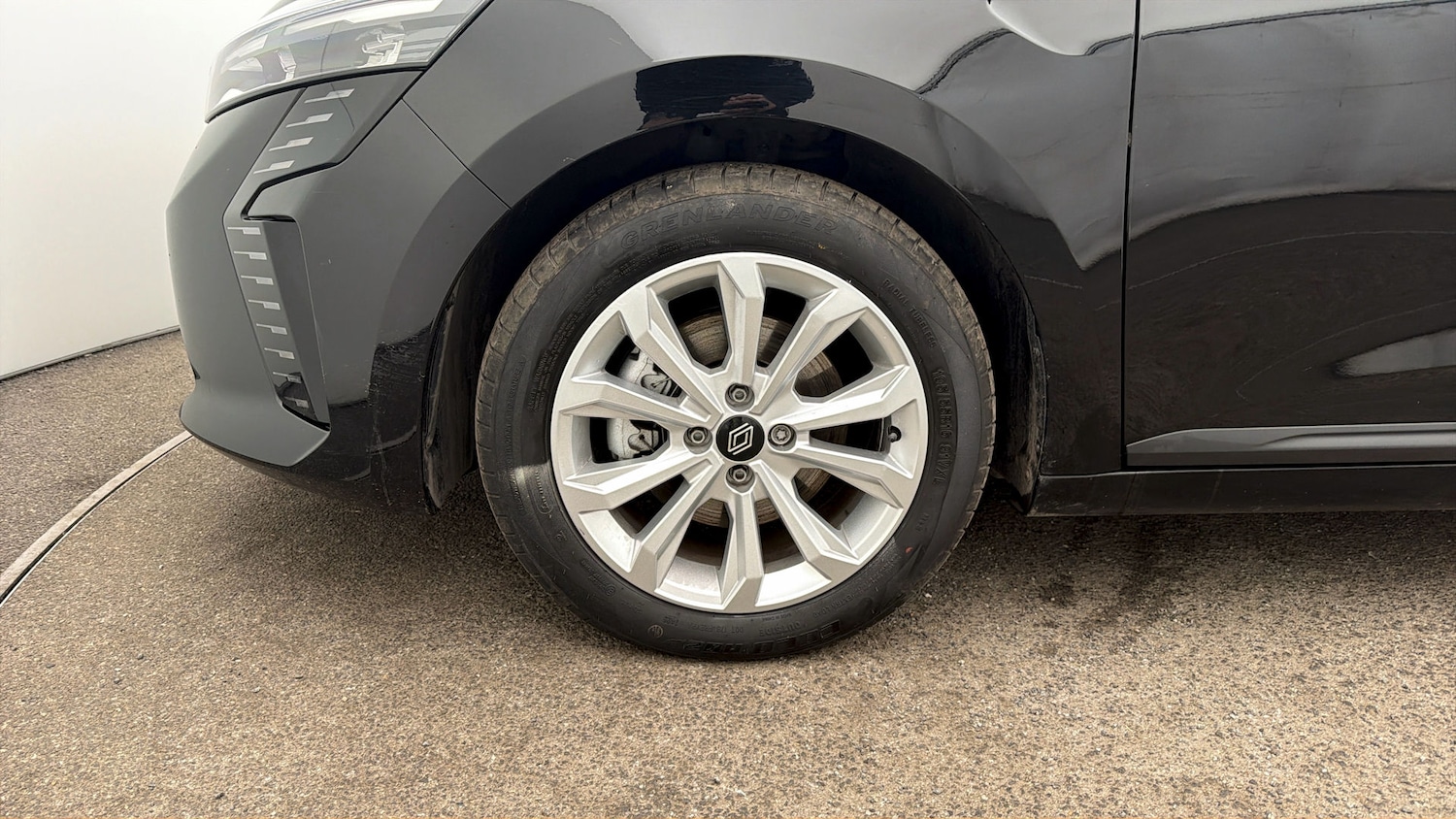 Used Renault Clio 2024 for sale - 77997536: Photo 17