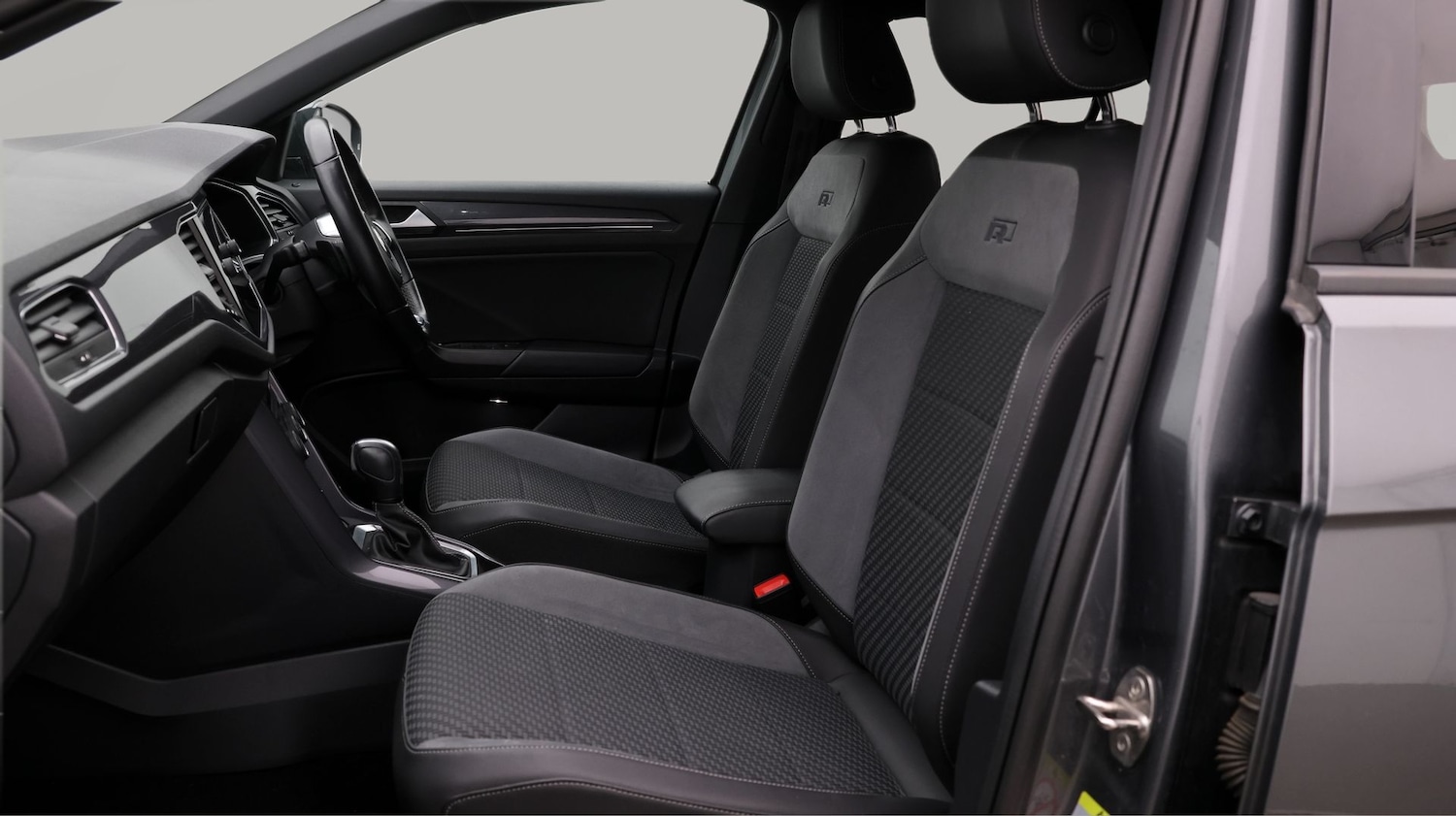 Used Volkswagen T-Roc 2020 for sale - 77601885: Photo 14