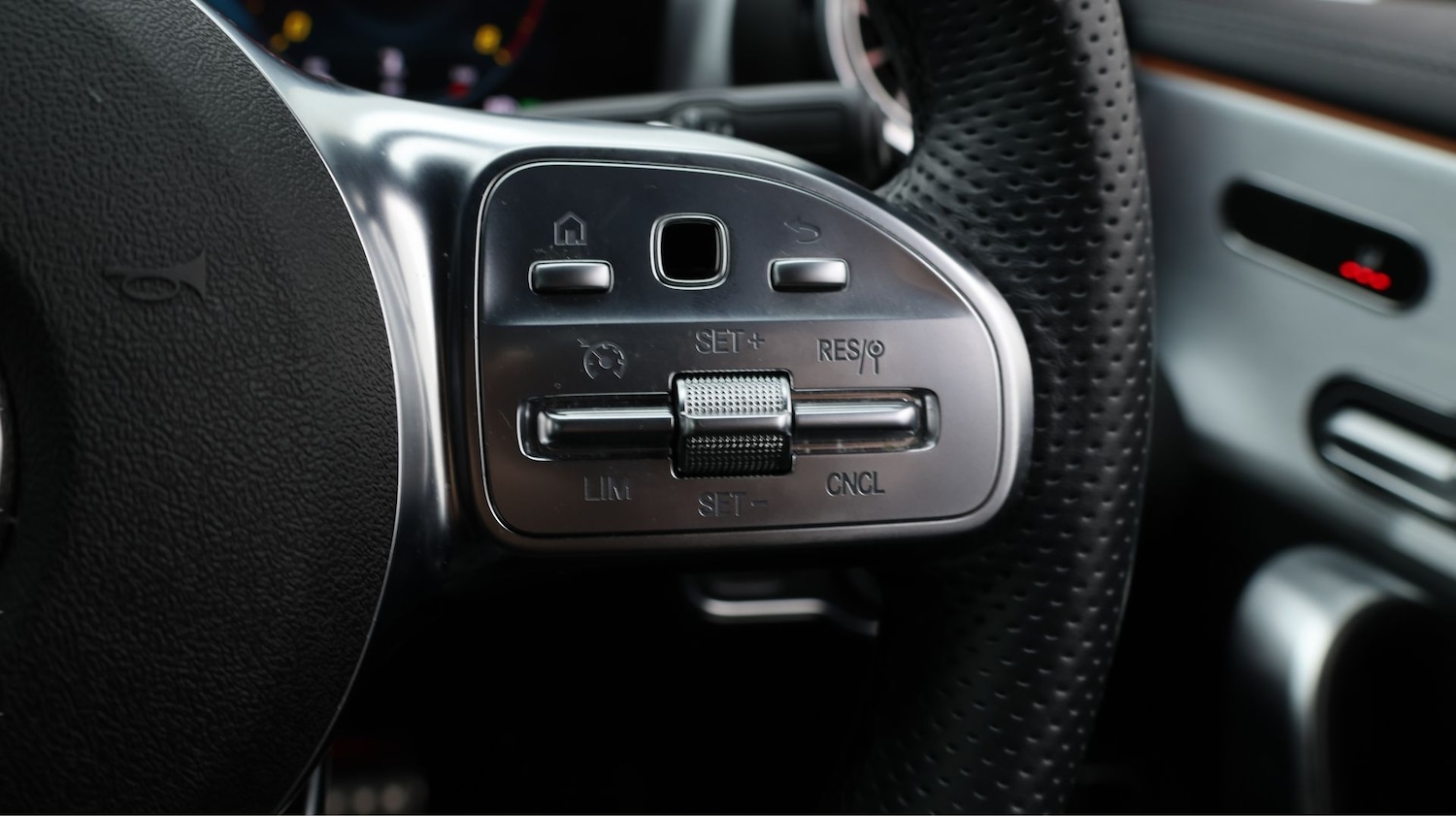 Used Mercedes-Benz CLA for sale - 77181459: Photo 27