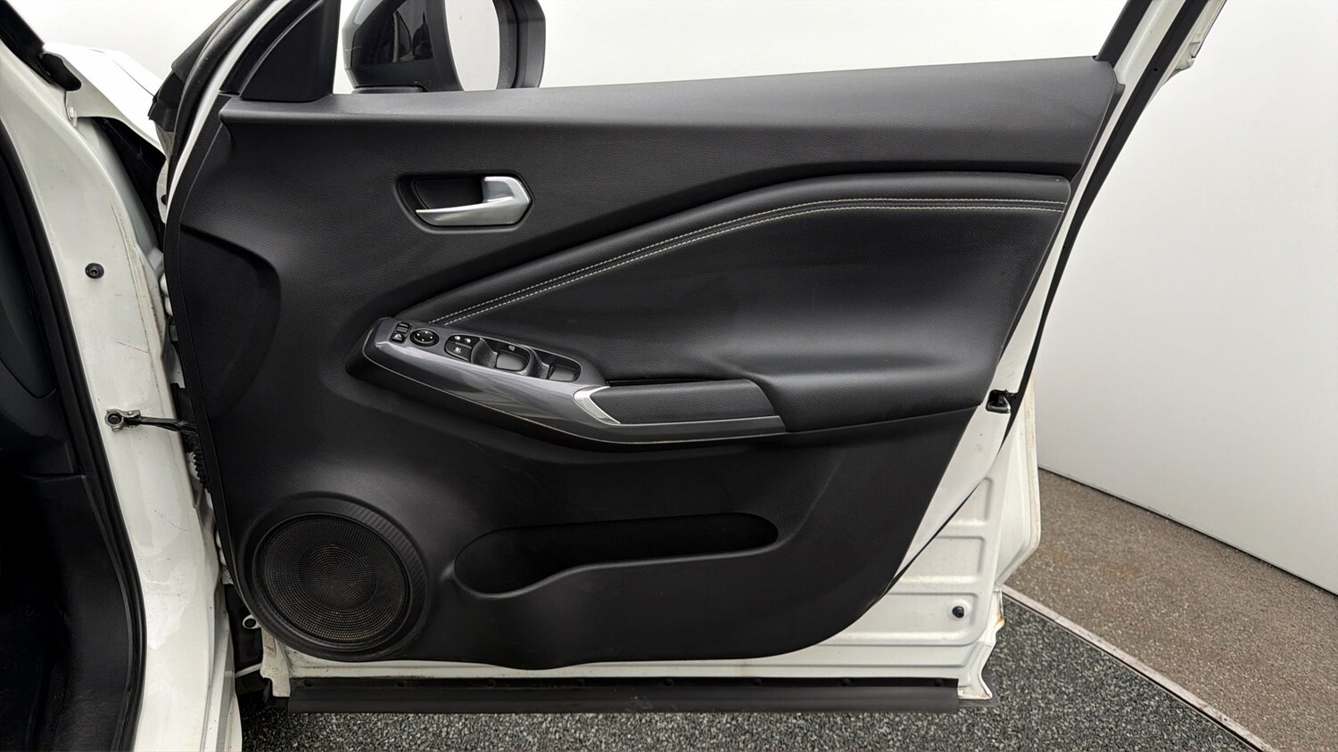 Used Nissan Juke 2023 for sale - 78210356: Photo 14