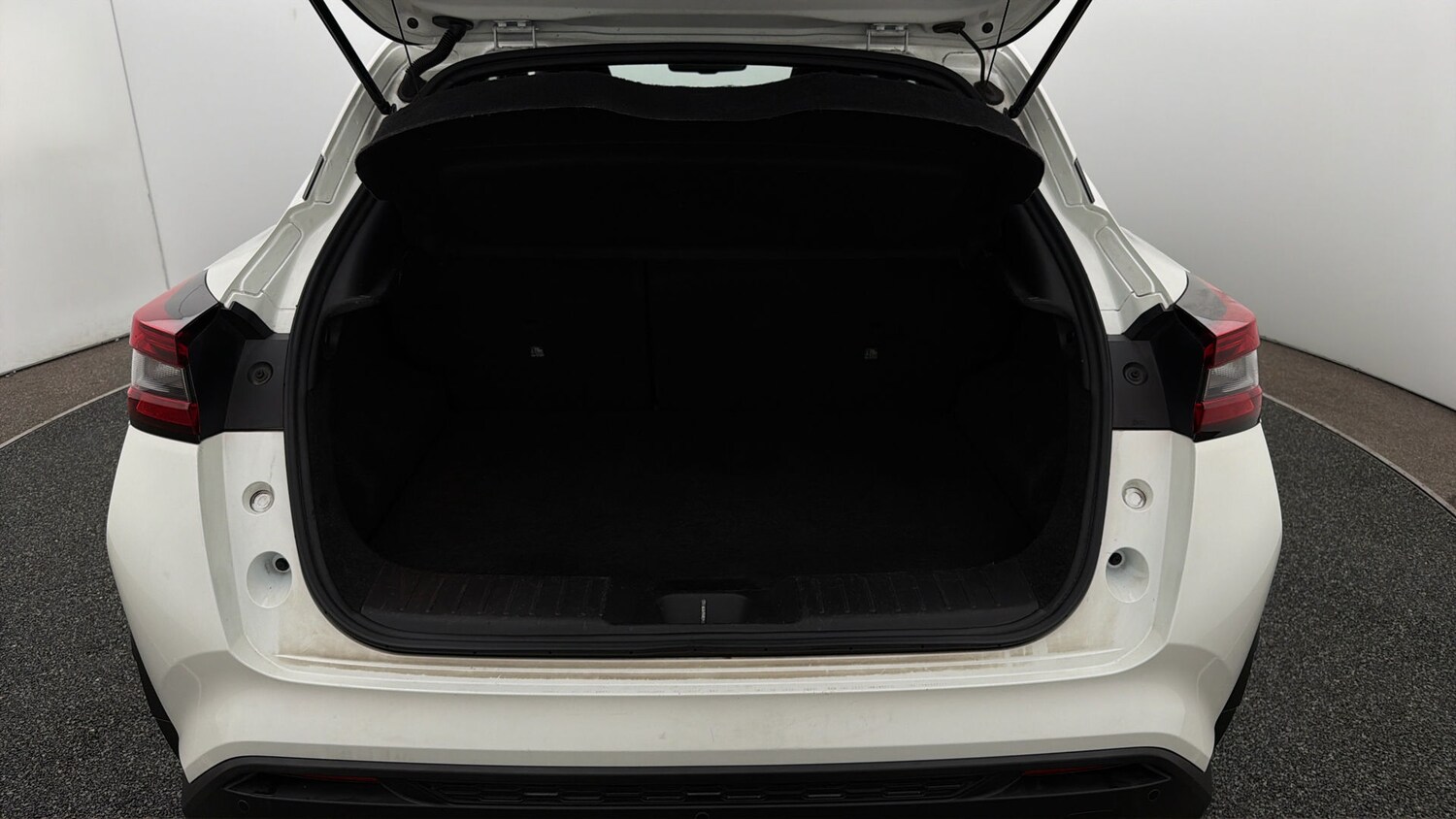 Used Nissan Juke 2023 for sale - 78210356: Photo 16