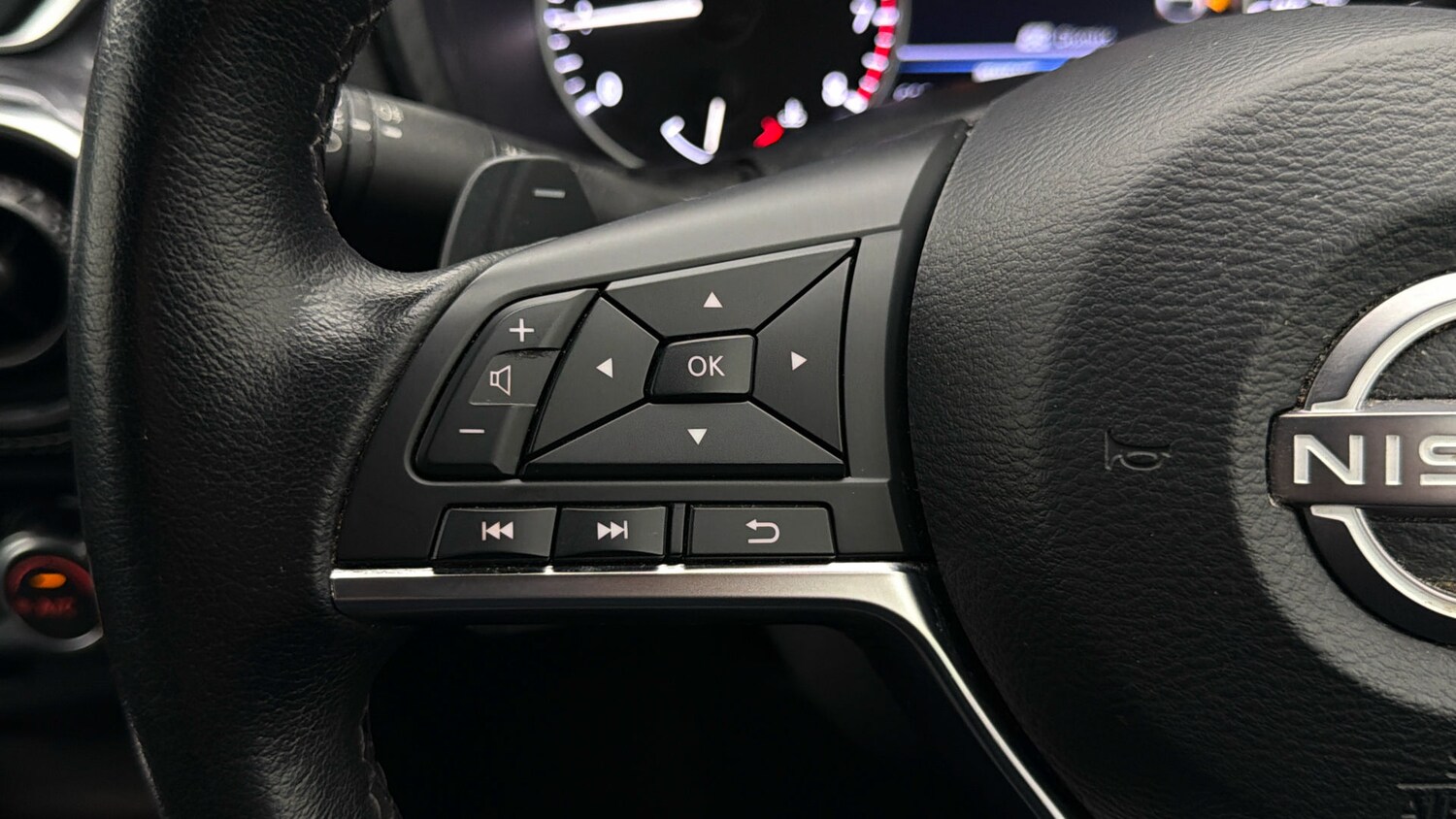 Used Nissan Juke 2023 for sale - 78210356: Photo 23