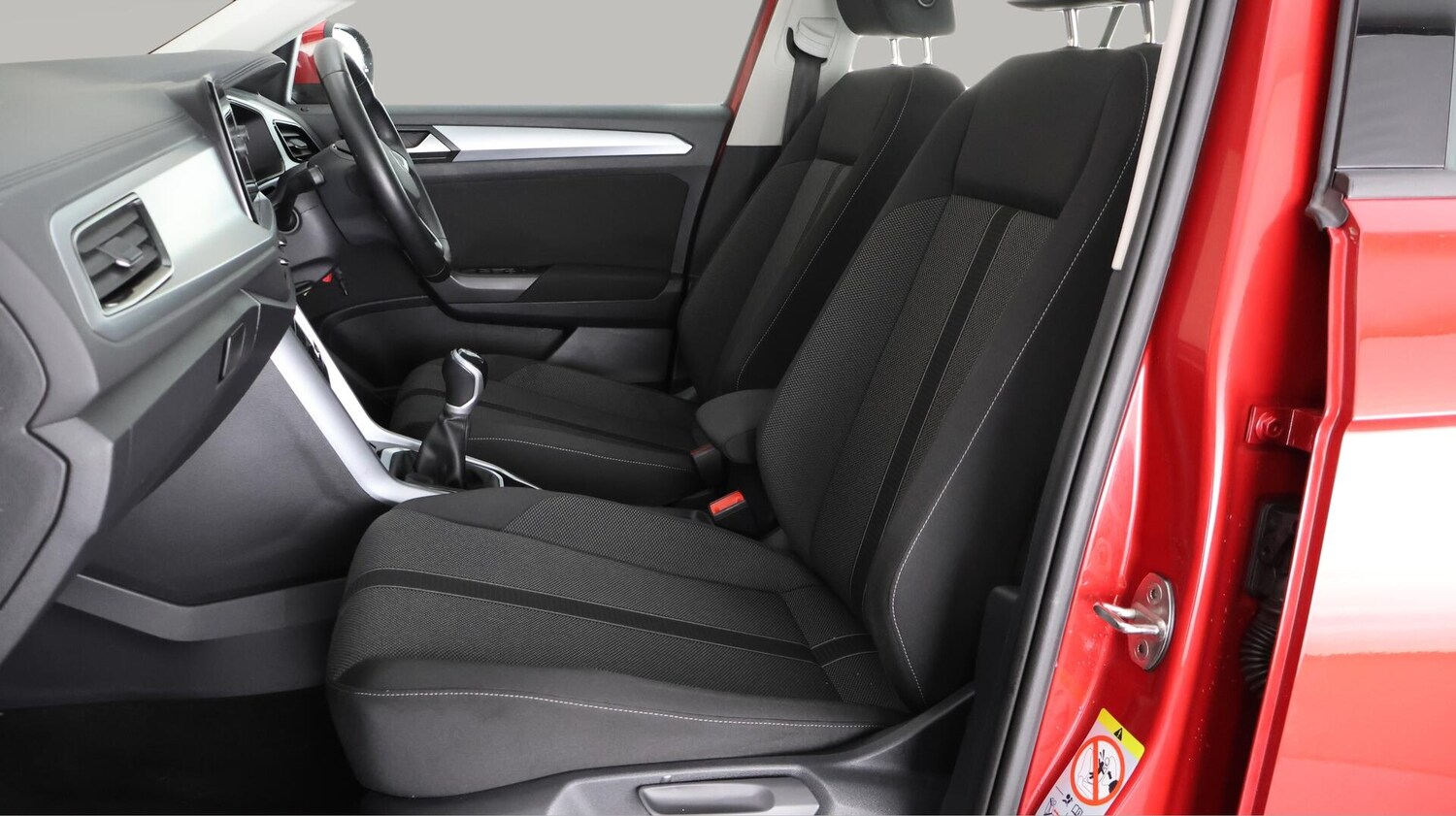Used Volkswagen T-Roc 2023 for sale - 75989826: Photo 14