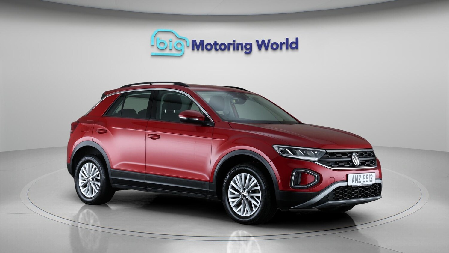 Used Volkswagen T-Roc 2023 for sale - 75989826: Photo 2