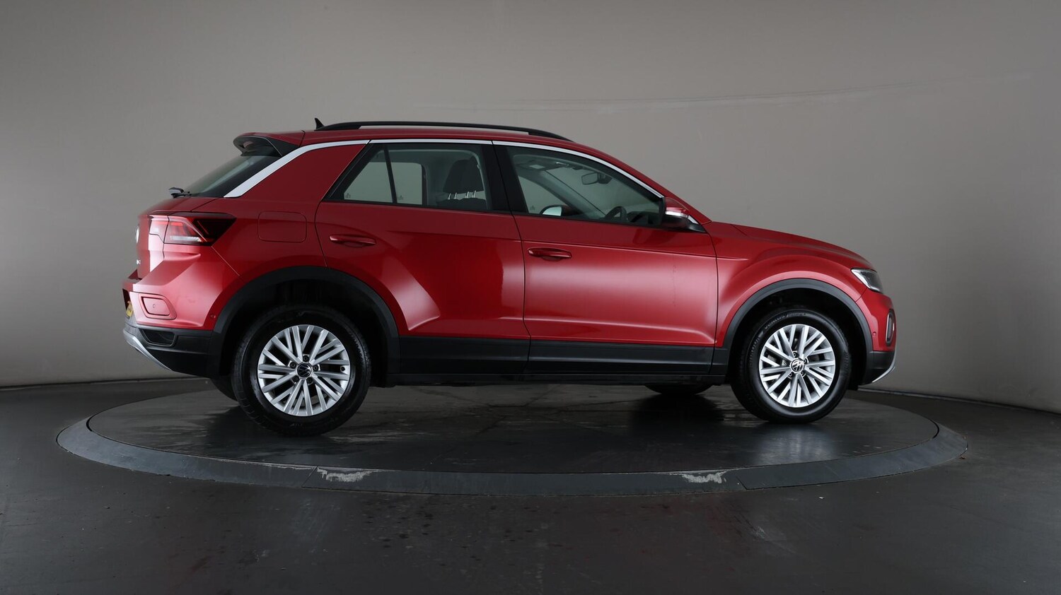 Used Volkswagen T-Roc 2023 for sale - 75989826: Photo 61