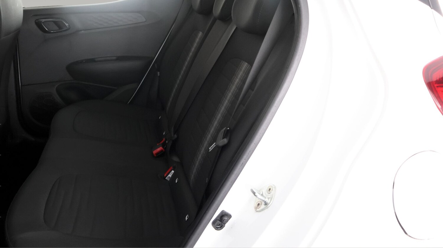 Used Hyundai i10 2023 for sale - 77935905: Photo 15