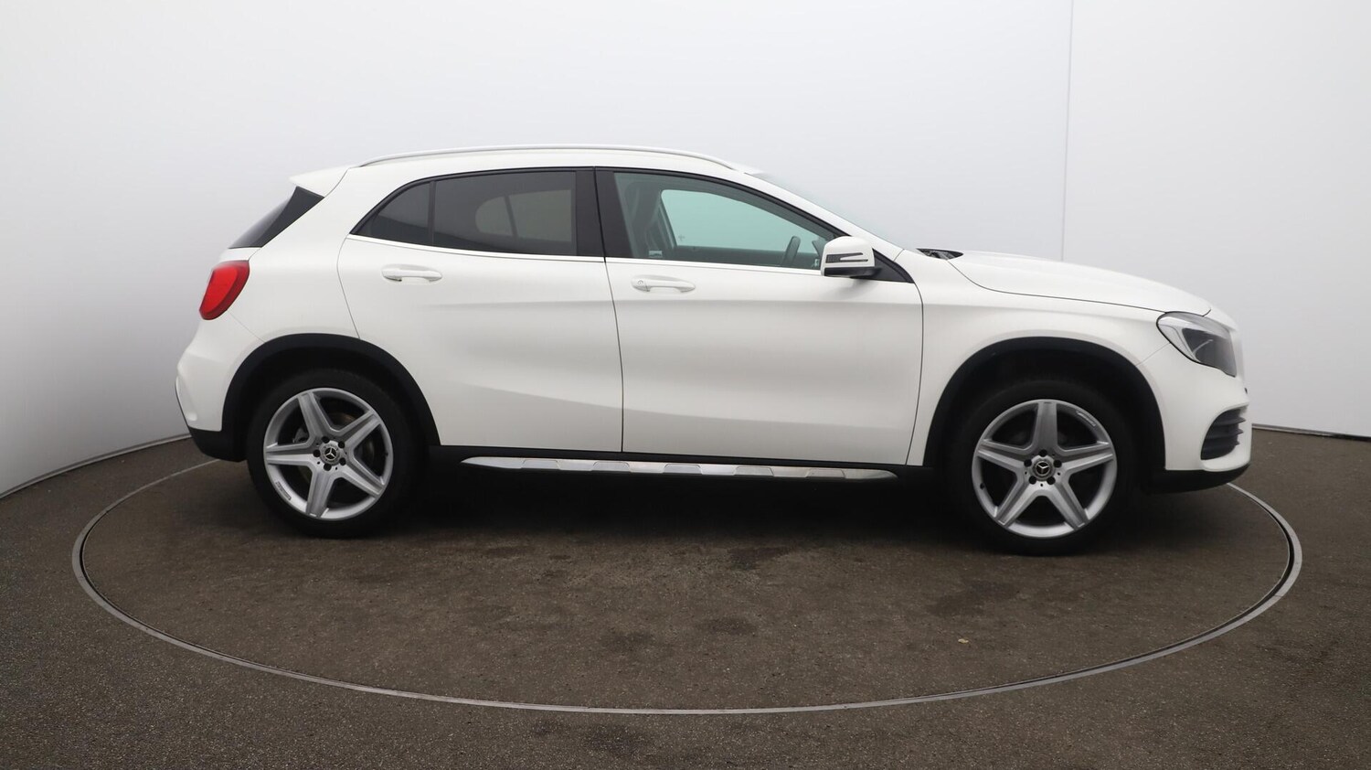 Used Mercedes-Benz GLA 2018 for sale - 76002089: Photo 48