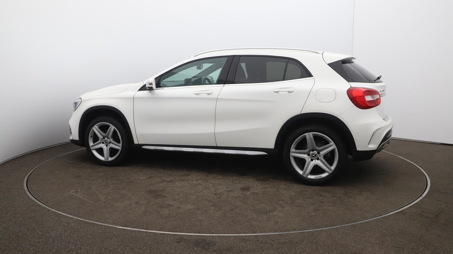 Used Mercedes-Benz GLA 2018 for sale - 76002089: Photo 57