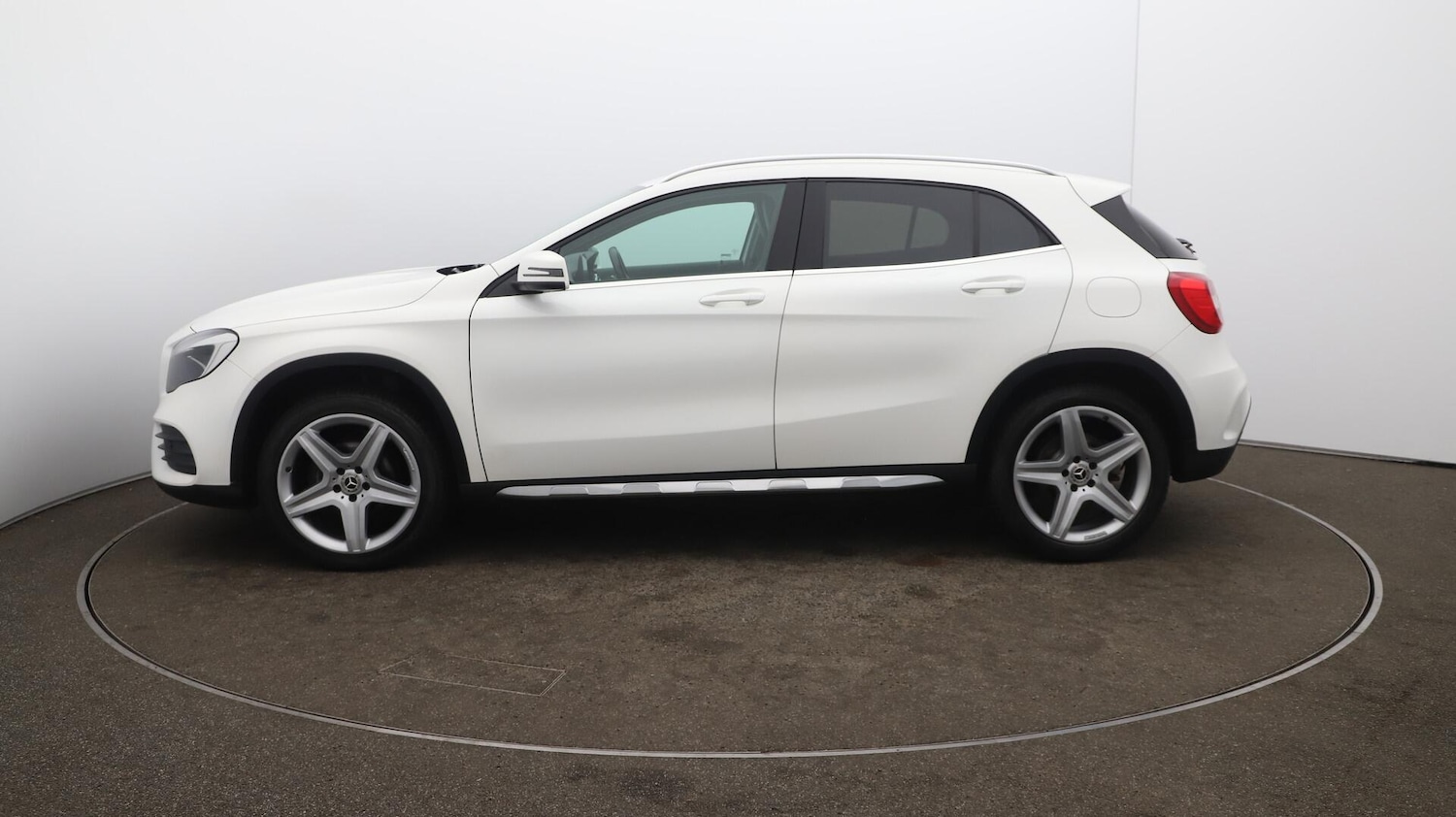 Used Mercedes-Benz GLA 2018 for sale - 76002089: Photo 64