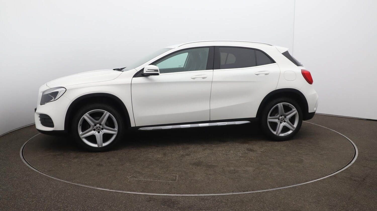Used Mercedes-Benz GLA 2018 for sale - 76002089: Photo 65