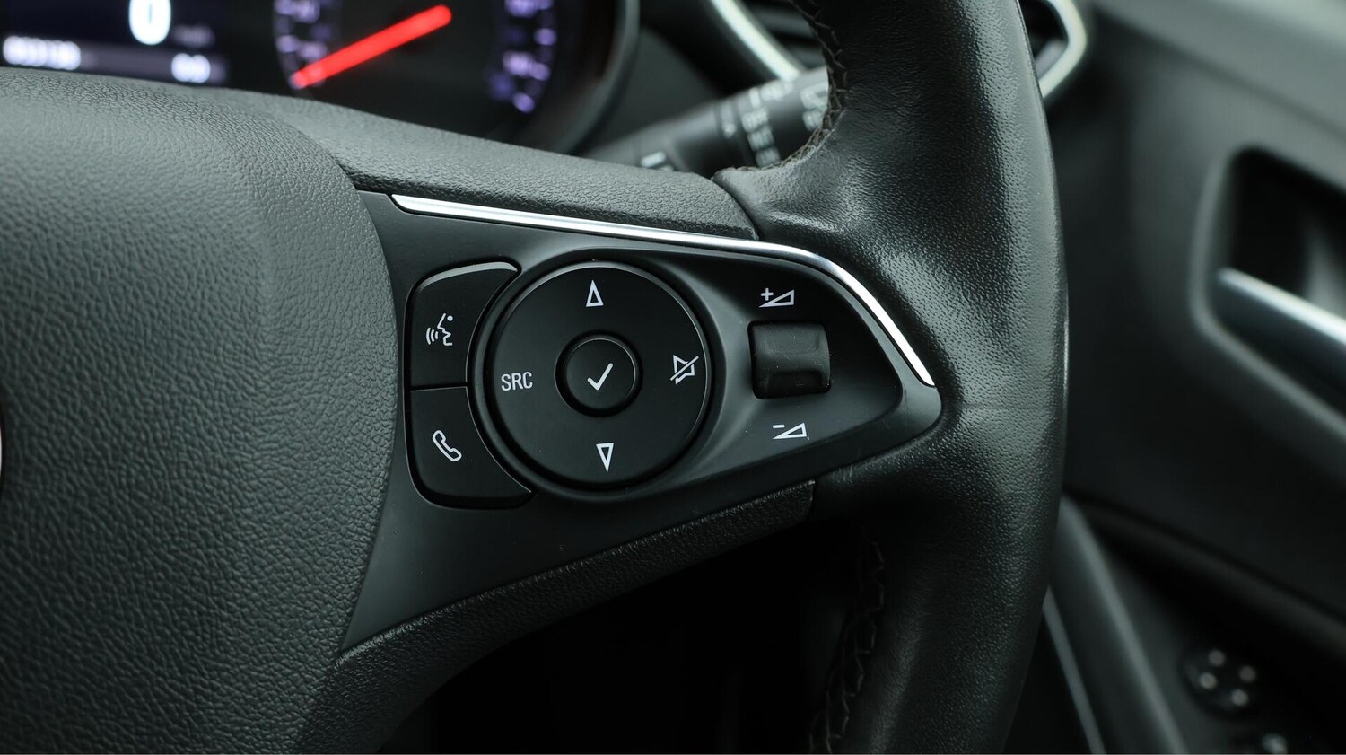 Used Vauxhall Crossland 2023 for sale - 76083855: Photo 25