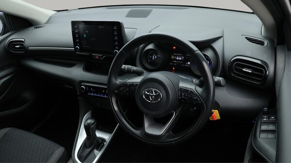 Used Toyota Yaris 2020 for sale - 76251402: Photo 11