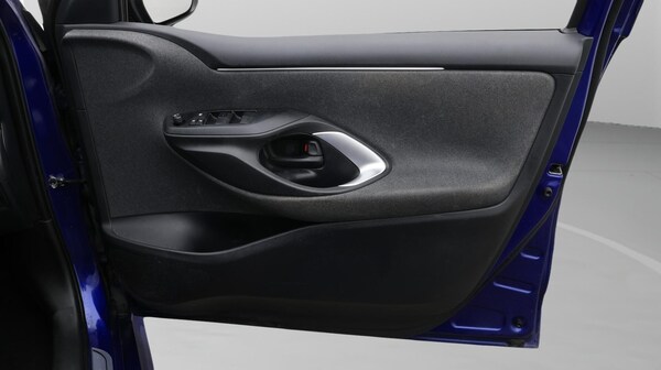 Used Toyota Yaris 2020 for sale - 76251402: Photo 23