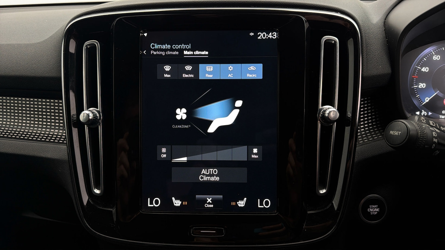 Used Volvo XC40 2021 for sale - 77974318: Photo 11