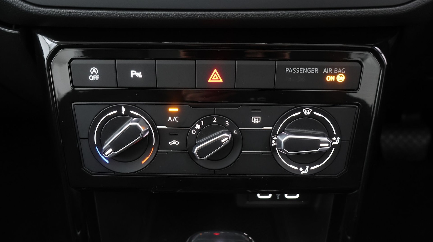 Used Volkswagen T-Cross 2023 for sale - 77934882: Photo 11